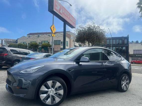 TESLA MODEL Y 2020 5YJYGDEE9LF030324 image
